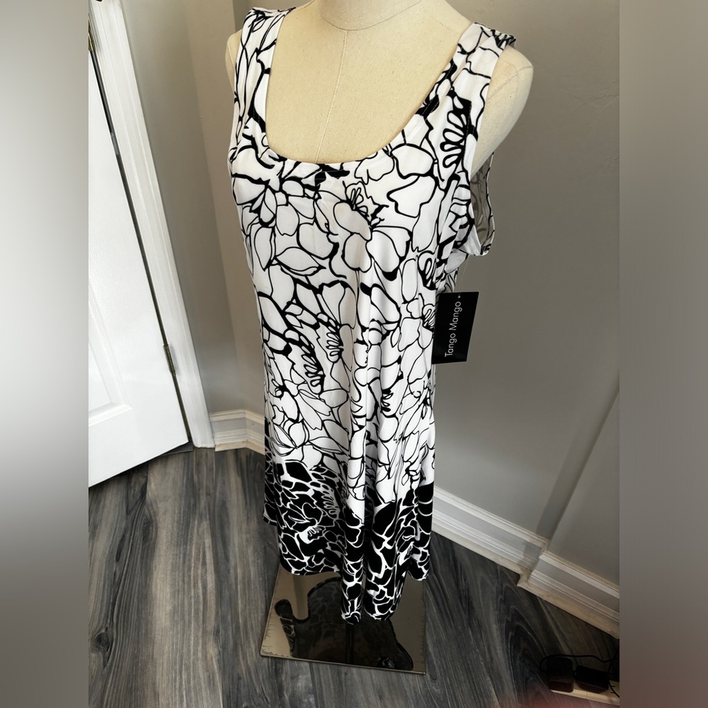 NWT Tango Mango Sleeveless Dress in Black and White, size Large
